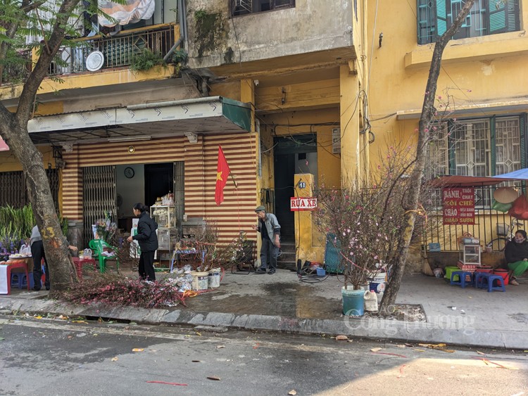 Phố phường Hà Nội ngày 30 Tết: Nắng ấm và yên bình Phố phường Hà Nội ngày 30 Tết: Nắng ấm và yên bình