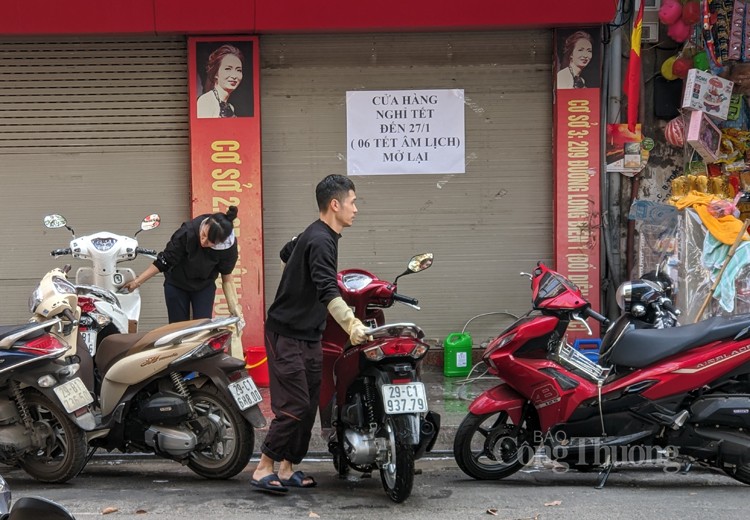 Phố phường Hà Nội ngày 30 Tết: Nắng ấm và yên bình Phố phường Hà Nội ngày 30 Tết: Nắng ấm và yên bình