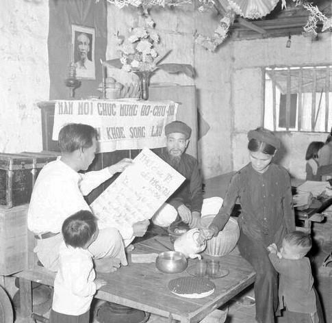 Lại nhớ, khi nhạc Tết là phương tiện để ''du hành về quá khứ'' hình ảnh 3 Lai nho, khi nhac Tet la phuong tien de ''du hanh ve qua khu'' hinh anh 3