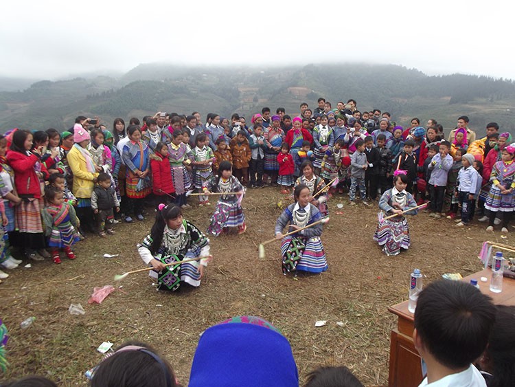 Lào Cai nô nức trẩy hội Gầu Tào miền cao nguyên trắng Bắc Hà Lào Cai nô nức trẩy hội Gầu Tào miền cao nguyên trắng Bắc Hà