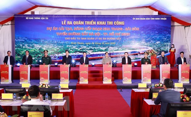 Thủ tướng dự Lễ ra quân dự án nâng cấp đường sắt Nha Trang-Sài Gòn hình ảnh 2 Thu tuong du Le ra quan du an nang cap duong sat Nha Trang-Sai Gon hinh anh 2