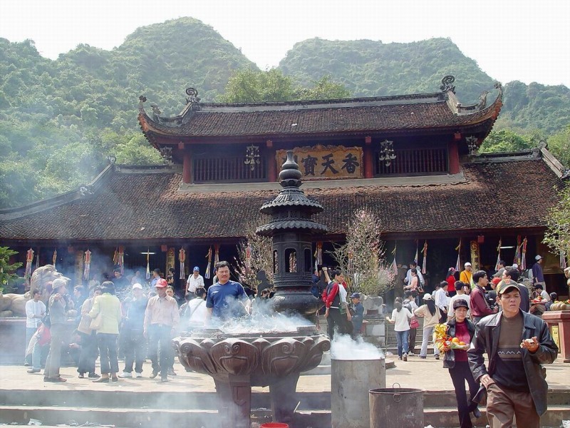Kiểm soát 4.500 đò, thuyền chở khách khu di tích chùa Hương Kiểm soát 4.500 đò, thuyền chở khách khu di tích chùa Hương