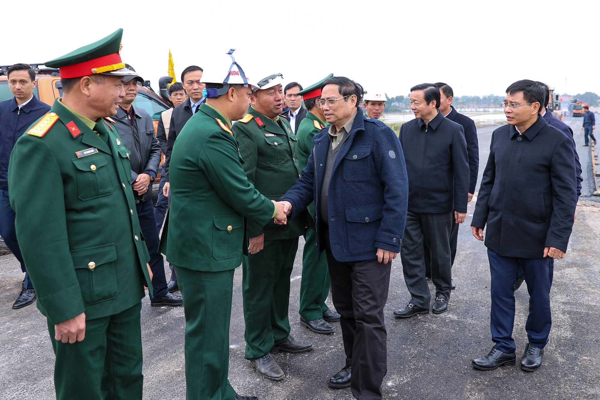 Thủ tướng kiểm tra, đôn đốc các dự án cao tốc Bắc-Nam - Ảnh 8. Thủ tướng kiểm tra, đôn đốc các dự án cao tốc Bắc-Nam - Ảnh 8.