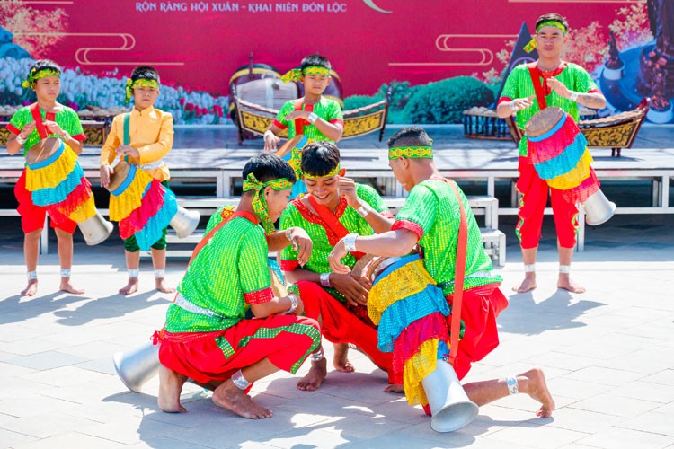 Vía Thần Tài và chơi hội xuân, không thể không về Tây Ninh Vía Thần Tài và chơi hội xuân, không thể không về Tây Ninh