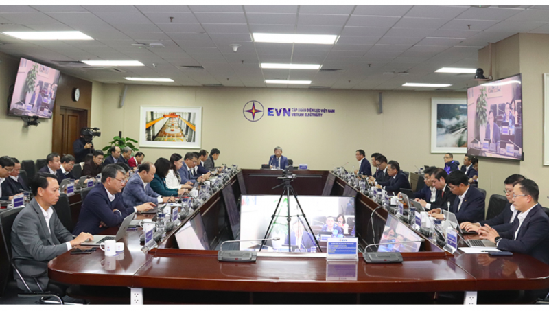 Tổng giám đốc EVN Trần Đình Nhân chủ trì cuộc họp giao ban  Tổng giám đốc EVN Trần Đình Nhân chủ trì cuộc họp giao ban
