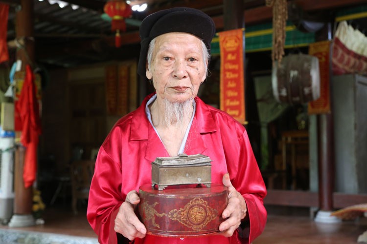 Kỳ bí ngôi làng hơn một thế kỷ canh giữ bảo vật của vua Hàm Nghi