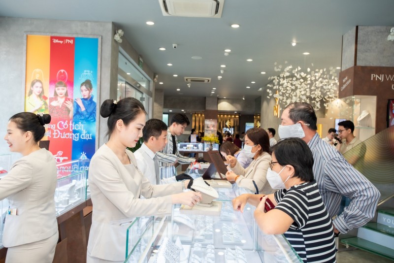 TP. Hồ Chí Minh: Cửa hàng vàng, phố cá lóc nhộn nhịp ngày vía Thần Tài TP. Hồ Chí Minh: Cửa hàng vàng, phố cá lóc nhộn nhịp ngày vía Thần Tài