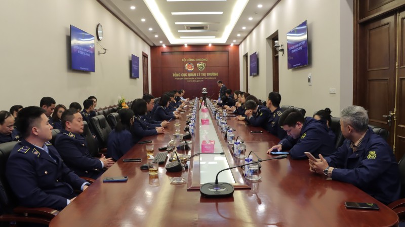 Trao Quyết định bổ nhiệm Phó Cục trưởng Cục Nghiệp vụ Quản lý thị trường Trao Quyết định bổ nhiệm Phó Cục trưởng Cục Nghiệp vụ Quản lý thị trường