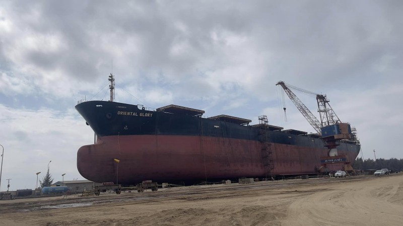 Tỉnh Quảng Ninh: Nổ lớn trong xưởng sửa chữa tàu làm 8 người bị thương Tỉnh Quảng Ninh: Nổ lớn trong xưởng sửa chữa tàu làm 8 người bị thương