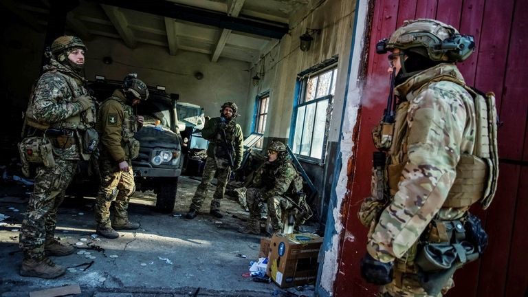 Ukraine nhận định Nga chuẩn bị “leo thang tối đa” Ukraine nhận định Nga chuẩn bị “leo thang tối đa”