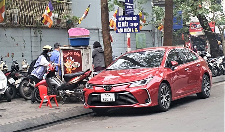 Chiêu trò quay vòng vé xe thu tiền khách đi lễ đầu năm Chiêu trò quay vòng vé xe thu tiền khách đi lễ đầu năm