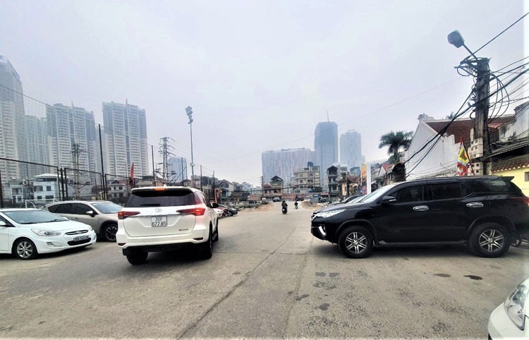 Chiêu trò quay vòng vé xe thu tiền khách đi lễ đầu năm Chiêu trò quay vòng vé xe thu tiền khách đi lễ đầu năm