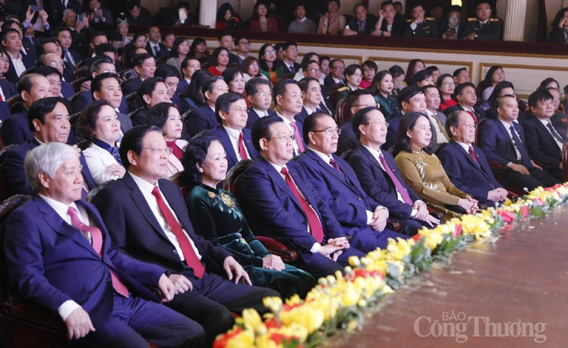 Báo Công Thương đạt giải Khuyến khích Giải Búa liềm vàng lần thứ VII năm 2022 Báo Công Thương đạt giải Khuyến khích Giải Búa liềm vàng lần thứ VII năm 2022