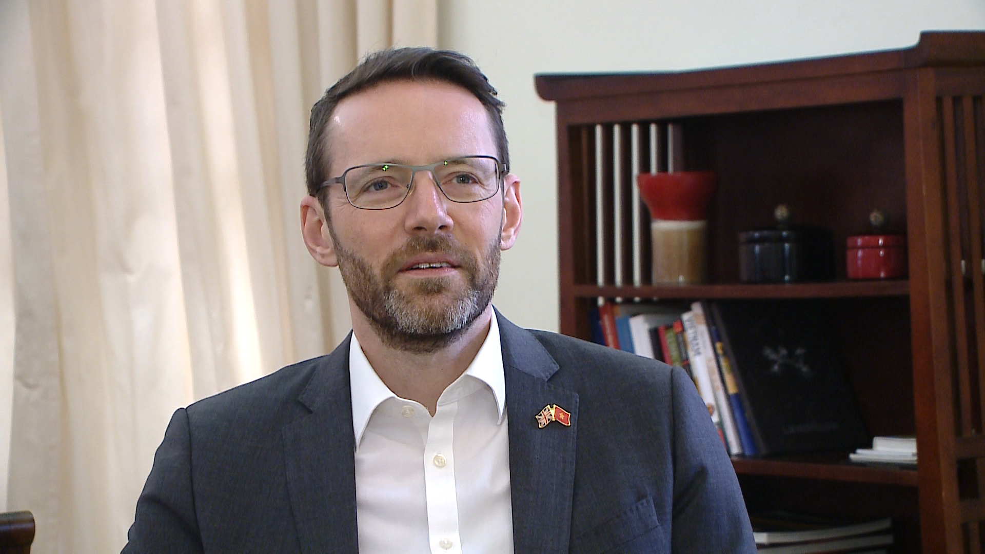 Đại sứ Anh: Việt Nam ngày cảng chủ động, tham gia tích cực tại các diễn đàn đa phương  - Ảnh 1.