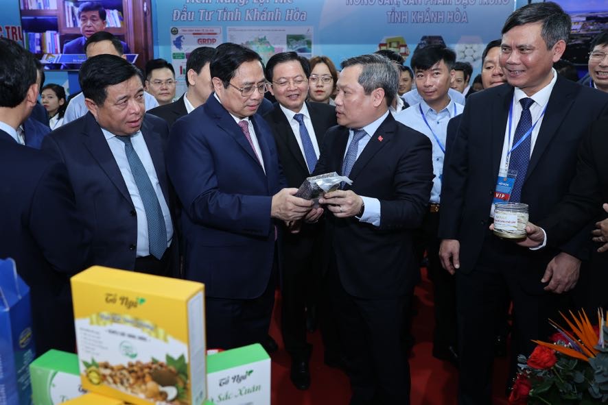 Chính phủ triển khai Chương trình hành động thực hiện Nghị quyết của Bộ Chính trị về Vùng Bắc Trung Bộ và Duyên hải Trung Bộ - Ảnh 5. Chính phủ triển khai Chương trình hành động thực hiện Nghị quyết của Bộ Chính trị về Vùng Bắc Trung Bộ và Duyên hải Trung Bộ - Ảnh 5.