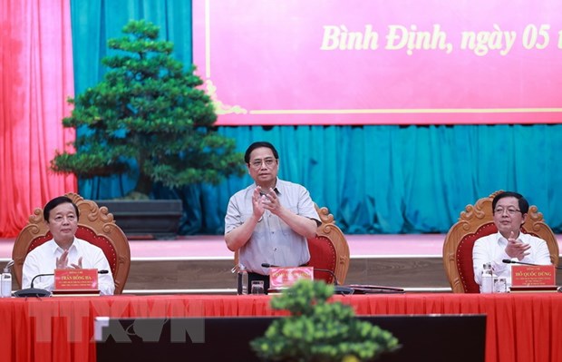 Thủ tướng: Bình Định cần phát huy tinh thần tự lực, tự cường hình ảnh 1 Thu tuong: Binh Dinh can phat huy tinh than tu luc, tu cuong hinh anh 1
