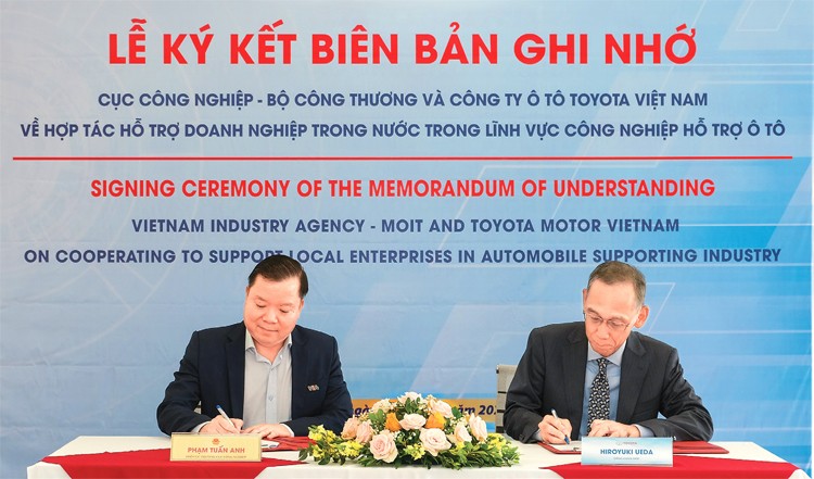 Toyota nỗ lực đóng góp cho ngành công nghiệp ôtô Việt Nam Toyota nỗ lực đóng góp cho ngành công nghiệp ôtô Việt Nam