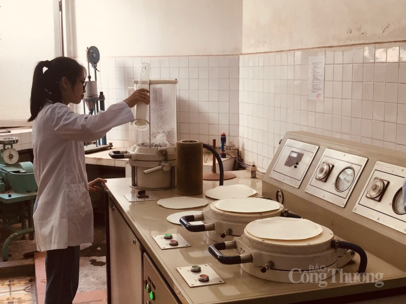 Giảm thiểu ô nhiễm môi trường: Nhìn từ câu chuyện “Bao bì xanh” Giảm thiểu ô nhiễm môi trường: Nhìn từ câu chuyện “Bao bì xanh”