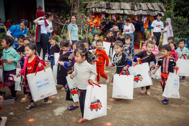 Chuyến xe Home Love mang “Tết tròn" về trên rẻo cao của Credit Chuyến xe Home Love mang “Tết tròn" về trên rẻo cao của Credit