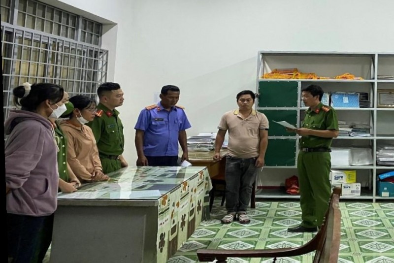 Đắk Lắk: Bắt một nguyên Chủ tịch Hội chữ thập đỏ xã vì tham ô