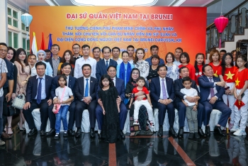 Thủ tướng: Bà con Việt kiều có thể góp ý xây dựng đất nước qua Cổng Thông tin điện tử Chính phủ