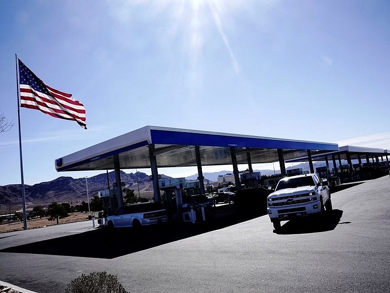 Giá xăng dầu hôm nay 12/2: Tuần tăng mạnh nhờ dấu hiệu nhu cầu tích cực Giá xăng dầu hôm nay 12/2: Tuần tăng mạnh nhờ dấu hiệu nhu cầu tích cực