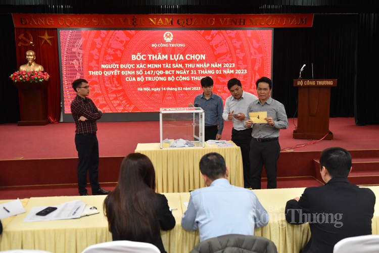 Bốc thăm ngẫu nhiên người được xác minh tài sản năm 2023 của Bộ Công Thương Bốc thăm ngẫu nhiên người được xác minh tài sản năm 2023 của Bộ Công Thương