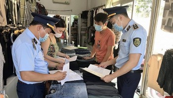 Quyết liệt trong quản lý, kiểm soát vi phạm qua thương mại điện tử