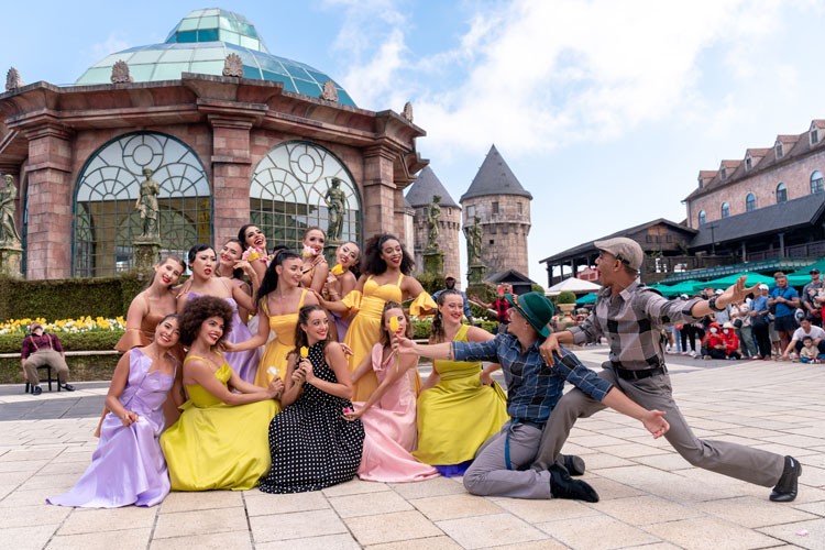 Hành trình mùa xuân kỳ diệu trên đỉnh Bà Nà Hành trình mùa xuân kỳ diệu trên đỉnh Bà Nà