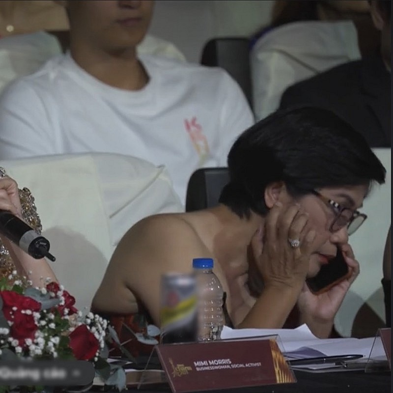 Hà Nội: Ô tô đâm liên hoàn 2 xe máy, 1 người tử vong Hà Nội: Ô tô đâm liên hoàn 2 xe máy, 1 người tử vong