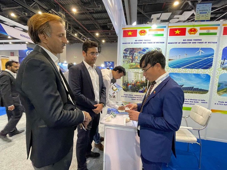 Thương vụ Ấn Độ tổ chức gian hàng tại Hội chợ Máy móc thiết bị & CN Quốc tế lần thứ 25 Thương vụ Ấn Độ tổ chức gian hàng tại Hội chợ Máy móc thiết bị & CN Quốc tế lần thứ 25