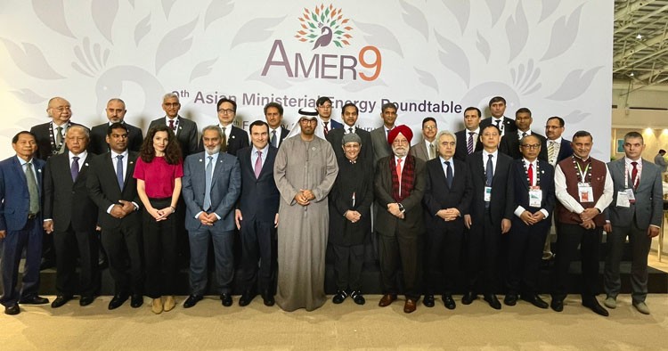 Việt Nam tham dự Hội nghị bàn tròn năng lượng cấp Bộ trưởng các nước châu Á (AMER9) Việt Nam tham dự Hội nghị bàn tròn năng lượng cấp Bộ trưởng các nước châu Á (AMER9)