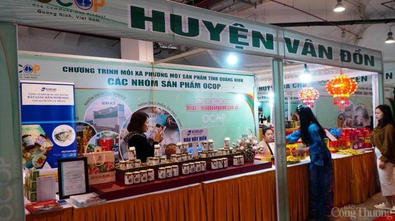 Các sản phẩm OCOP Quảng Ninh trưng bày tại hội chợ Các sản phẩm OCOP Quảng Ninh trưng bày tại hội chợ