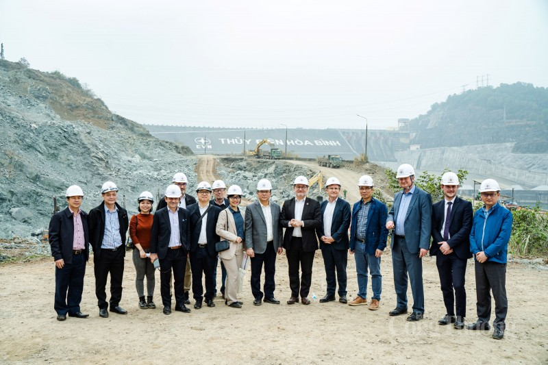 Tổng giám đốc AFD thăm và làm việc với Tập đoàn Điện lực Việt Nam