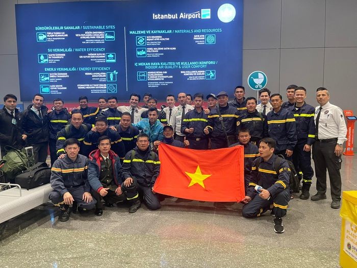 Hoàn thành xuất sắc nhiệm vụ tại Thổ Nhĩ Kỳ, Đoàn cứu hộ của Bộ Công an đã về Hoàn thành xuất sắc nhiệm vụ tại Thổ Nhĩ Kỳ, Đoàn cứu hộ của Bộ Công an đã về
