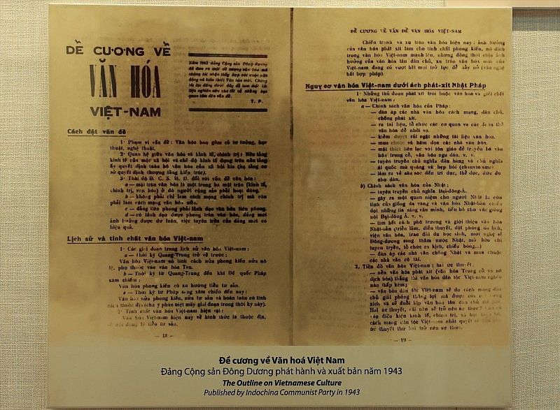Hình ảnh bản “Đề cương về Văn hóa Việt Nam” do Tổng Bí thư Trường Chinh soạn thảo năm 1943 trưng bày tại Bảo tàng Lịch sử Quốc gia. Ảnh: Hải Nguyễn
