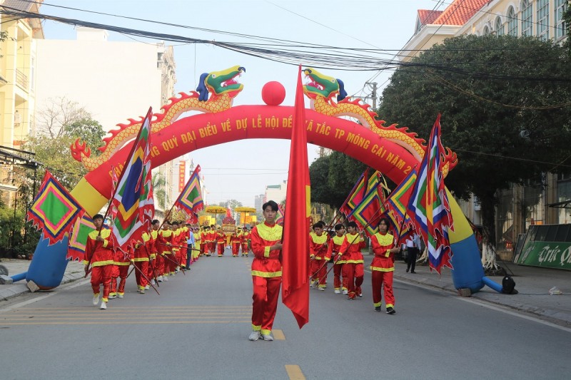 ễ nghênh thần du Xuân là một trong những Lễ chính diễn ra vào ngày 1/2 âm lịch  ễ nghênh thần du Xuân là một trong những Lễ chính diễn ra vào ngày 1/2 âm lịch