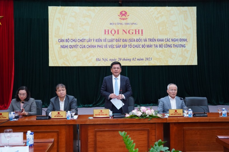 undefined Bộ trưởng Nguyễn Hồng Diên: Hoàn thiện Luật Đất đai sửa đổi tạo không gian, nguồn lực cho phát triển đất nước