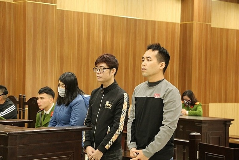 Thanh Hóa: Lừa đảo gần 100 tỷ đồng, nguyên cán bộ thành phố bị tuyên án tù chung thân Thanh Hóa: Lừa đảo gần 100 tỷ đồng, nguyên cán bộ thành phố bị tuyên án tù chung thân