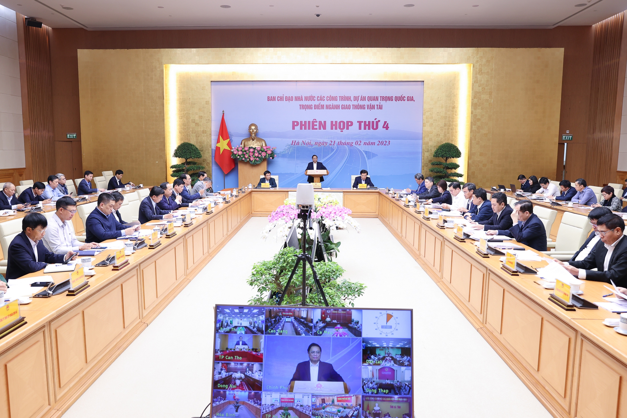 Thủ tướng chủ trì phiên họp về các công trình, dự án quan trọng quốc gia, trọng điểm ngành GTVT - Ảnh 1.