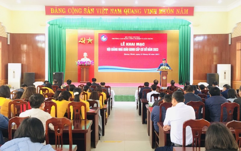 Quang cảnh buổi lễ. Quang cảnh buổi lễ.