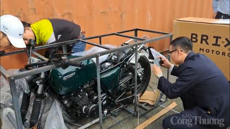 Hải Phòng: Bắt giữ lô xe mô tô trị giá khoảng 3 tỷ đồng