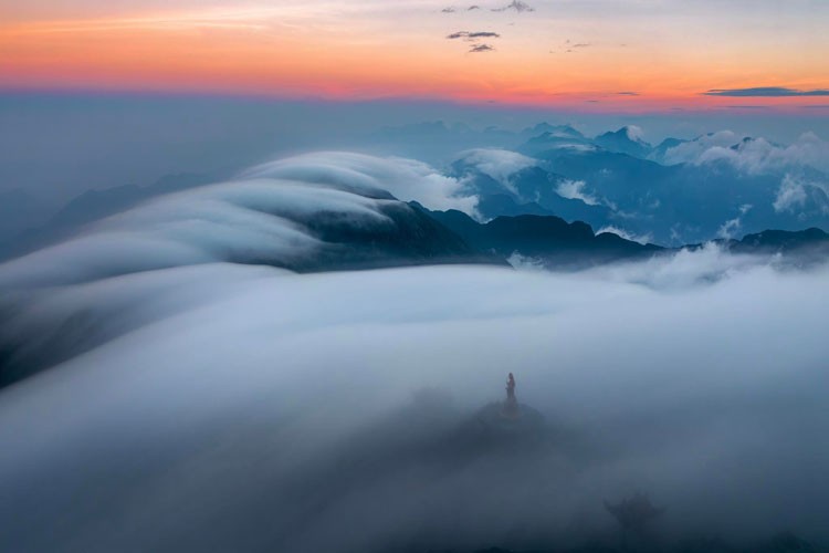 Linh thiêng dáng chùa Việt nơi nóc nhà Đông Dương Linh thiêng dáng chùa Việt nơi nóc nhà Đông Dương