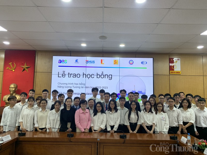 30 sinh viên ngành điện nhận học bổng Năng lượng Tương lai AES 30 sinh viên ngành điện nhận học bổng Năng lượng Tương lai AES