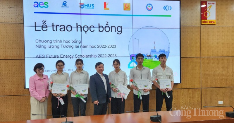 30 sinh viên ngành điện nhận học bổng Năng lượng Tương lai AES 30 sinh viên ngành điện nhận học bổng Năng lượng Tương lai AES