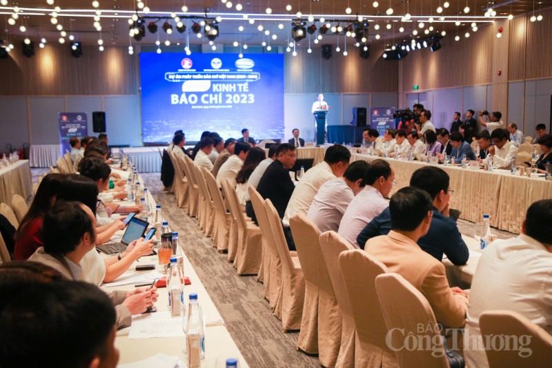 Nhiều gợi mở cho phát triển kinh tế báo chí Nhiều gợi mở cho phát triển kinh tế báo chí