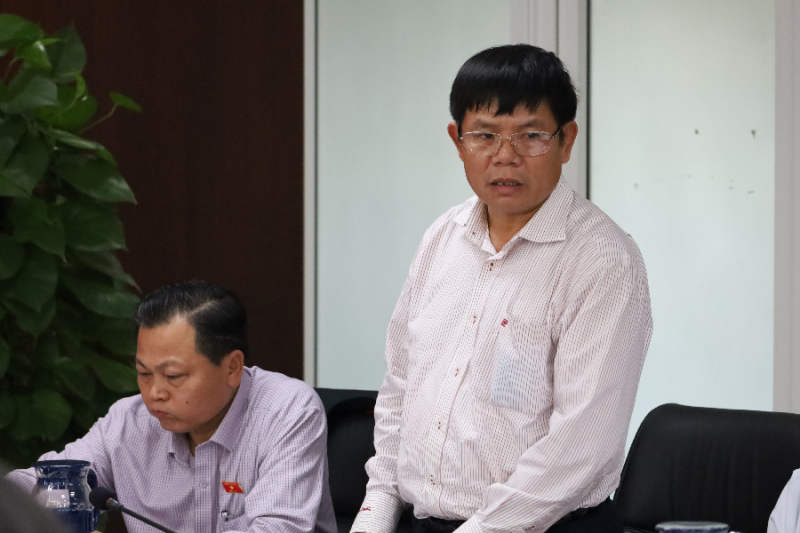 Các đại biểu tham gia ý kiến, góp ý một số nội dung liên quan