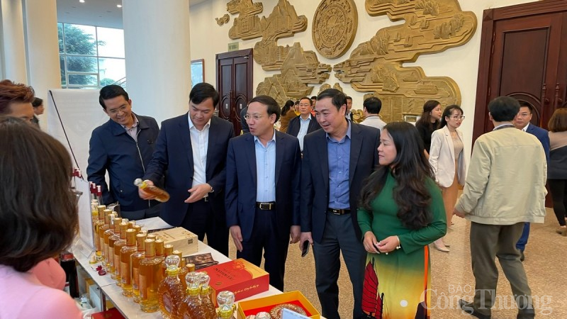 Sản phẩm OCOP Quảng Ninh được quảng bá tại các sự kiện, hội nghị Sản phẩm OCOP Quảng Ninh được quảng bá tại các sự kiện, hội nghị