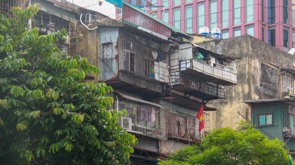 Từ động đất ở Thổ Nhĩ Kỳ: Cảnh báo mất an toàn tại các chung cư, tập thể cũ Từ động đất ở Thổ Nhĩ Kỳ: Cảnh báo mất an toàn tại các chung cư, tập thể cũ