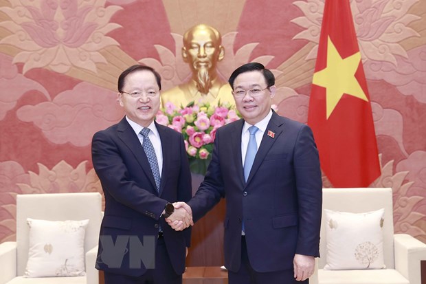 Đề nghị Samsung quan tâm đầu tư công nghệ bán dẫn tại Việt Nam hình ảnh 1 De nghi Samsung quan tam dau tu cong nghe ban dan tai Viet Nam hinh anh 1